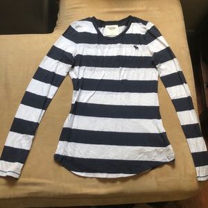 Long Sleeve Striped Shirt / T-Shirt